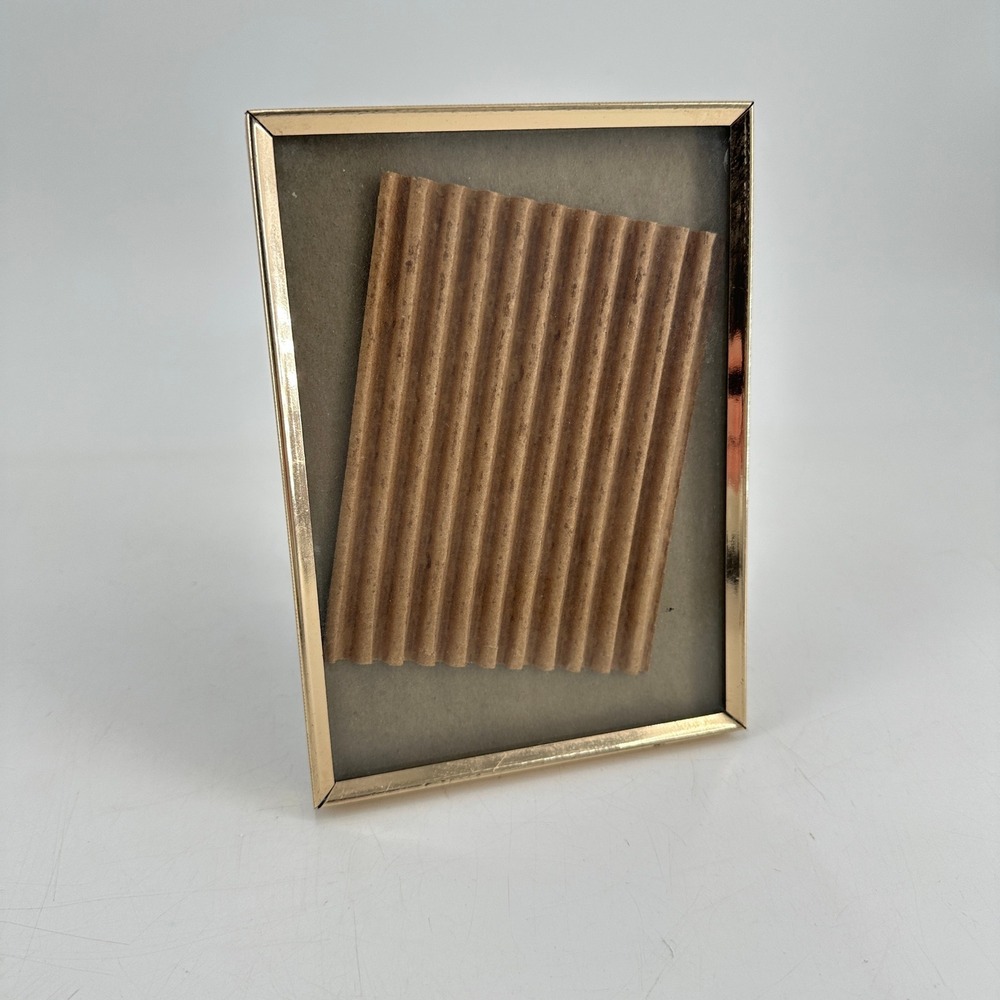 Vintage Gold Tone Etched Metal 5x7 Picture Frame Tabletop Easel Back